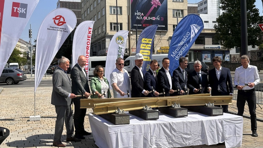 Tisková konference k zahájení výstavby nové tramvajové trati Muzeum v Praze.